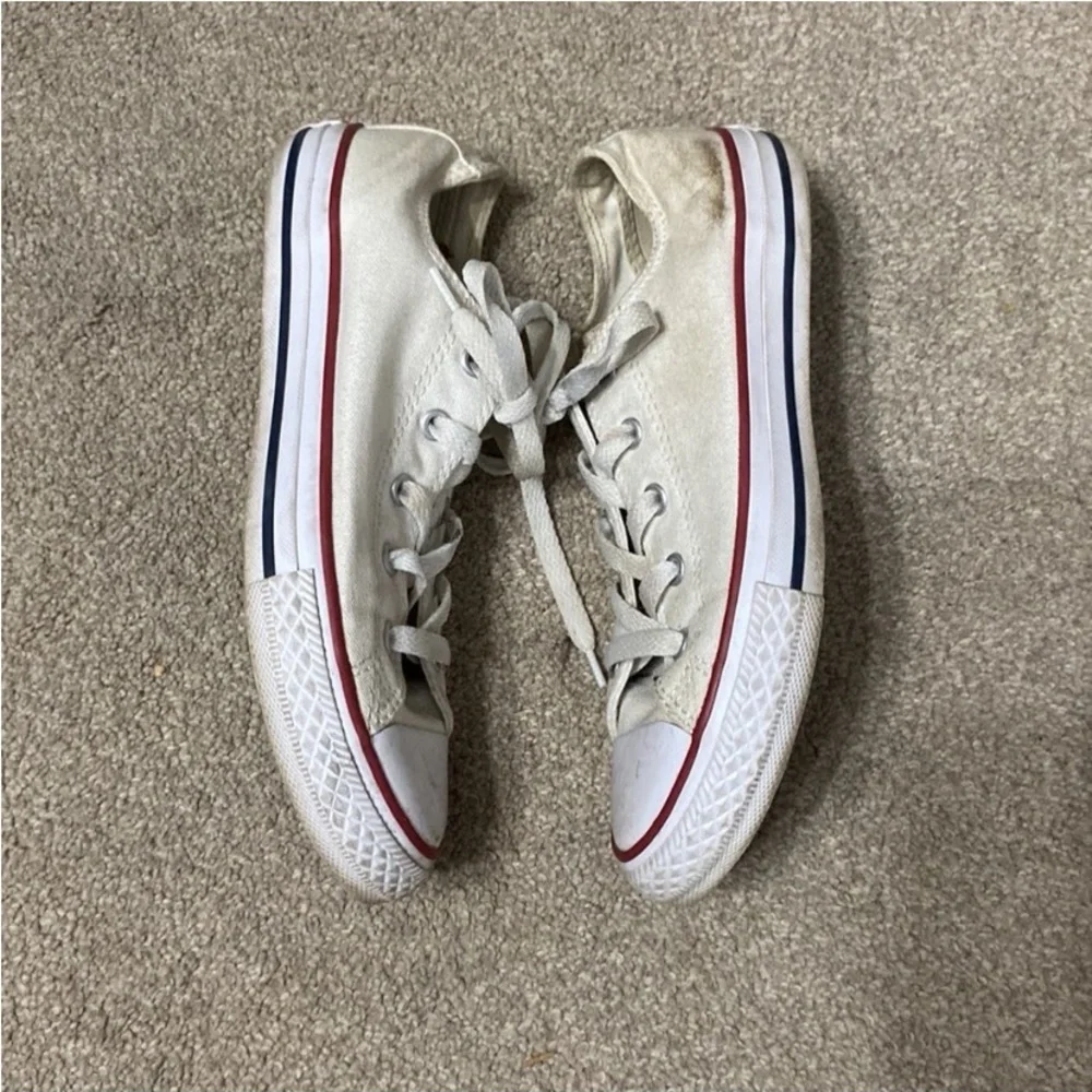 Converse White All Star Chuck Taylor Low Top Sneakers Size 3